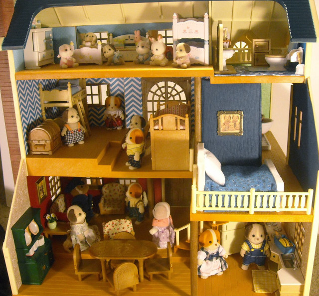 Doll house furniture dolls table free wallpaper - medium preview image