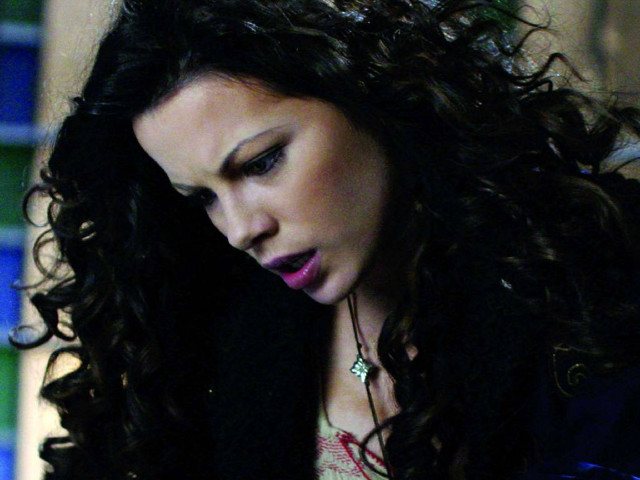 Woman curly hair cell phone free wallpaper - medium preview image