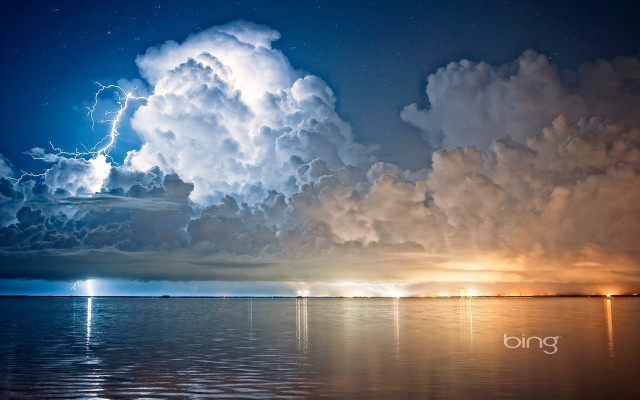 Clouds water lightning sky moon free wallpaper - medium preview image