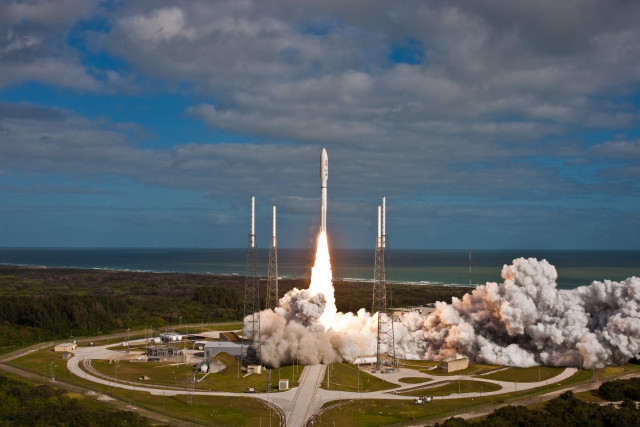 Rocket launch smoke road sky free wallpaper - medium preview image