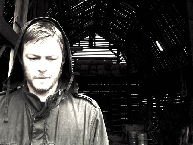 Man hoodie barn looking down free wallpaper - medium preview image
