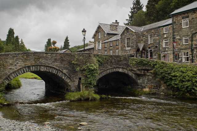 Stone bridge river clock tower free wallpaper - medium preview image