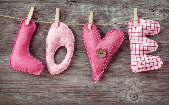 Clothes line love hanging row free wallpaper - medium preview image
