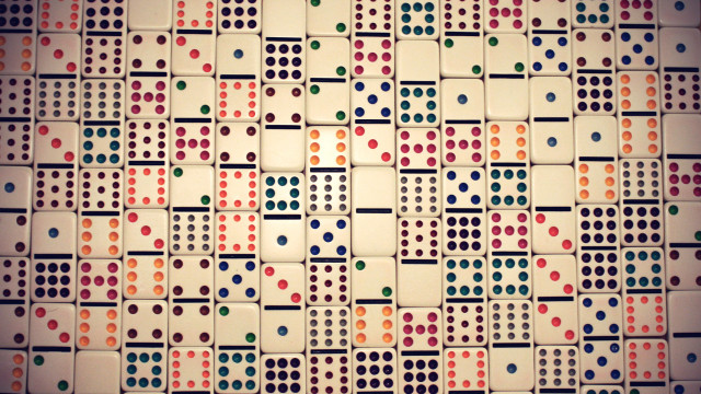 Domino wall colorful pattern analytical free wallpaper - medium preview image