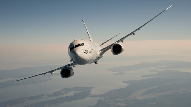 Airplane flying sky land water free wallpaper - medium preview image
