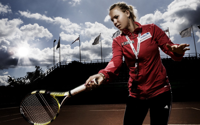 Woman tennis court portrait blackwhite free wallpaper - medium preview image