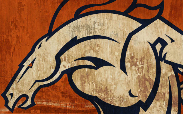 Horse head painted wooden wall free wallpaper - medium preview image