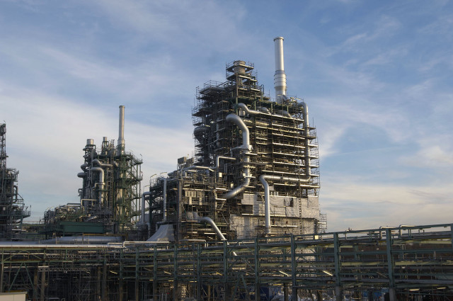 Industrial plant sky background clouds free wallpaper - medium preview image