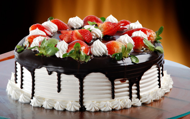 Chocolate strawberry cake table candle #2 free wallpaper - medium preview image