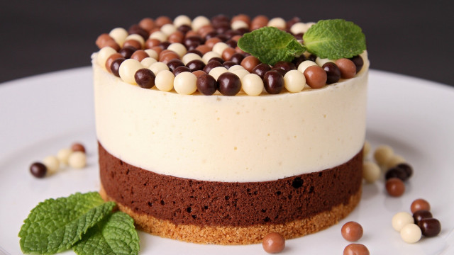 Cake chocolate delight dessert sweet free wallpaper - medium preview image