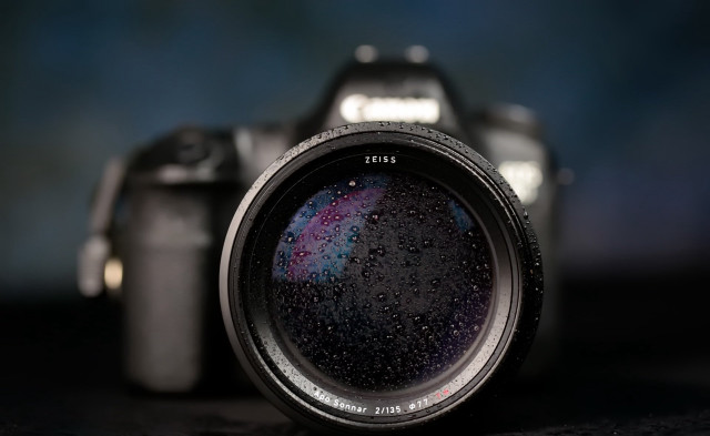 Camera lens blurry background stars free wallpaper - medium preview image