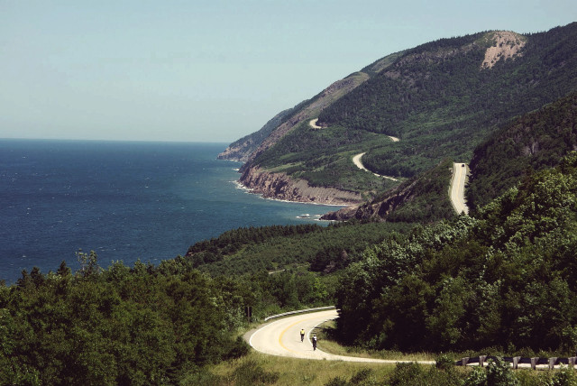 Winding road ocean view mountains free wallpaper - medium preview image