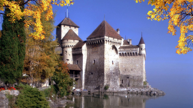 Castle lake trees yellow leaves free wallpaper - medium preview image
