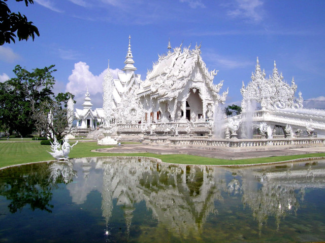 White building fountain blue sky free wallpaper - medium preview image