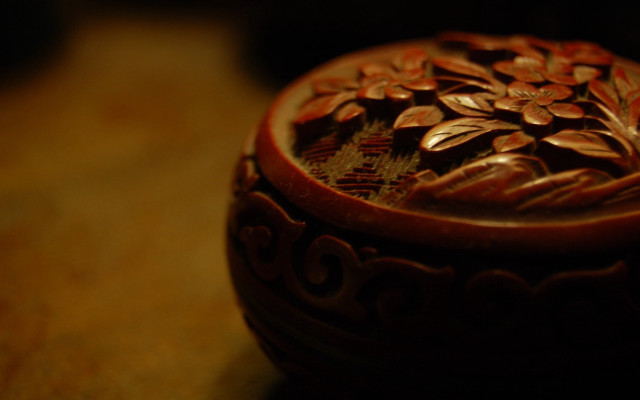Decorative wooden box closeup flower free wallpaper - medium preview image