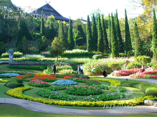 Circular flower bed garden people free wallpaper - medium preview image