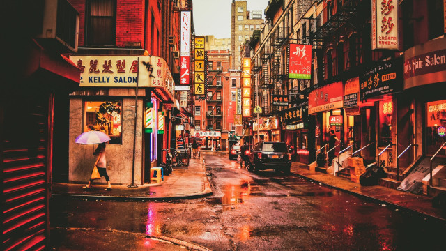 Wet city street person umbrella free wallpaper - medium preview image