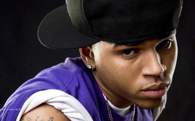 Man hat necklace tattoo arm free wallpaper - medium preview image