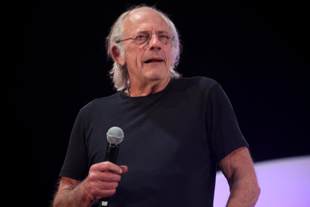Man glasses microphone speaking black free wallpaper - medium preview image