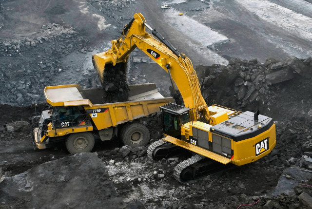 Yellow black truck rocks dirt free wallpaper - medium preview image