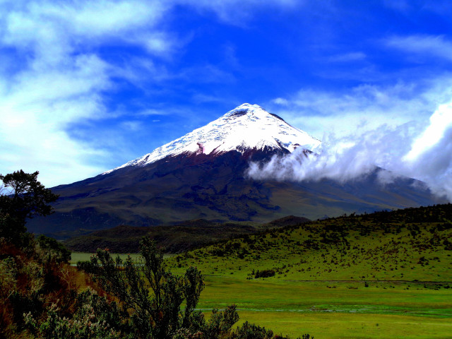 Mountain clouds green field trees free wallpaper - medium preview image