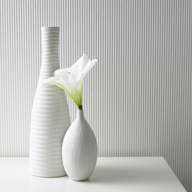 Two white vases single flower free wallpaper - medium preview image