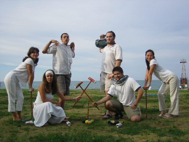 Group people posing picture field free wallpaper - medium preview image