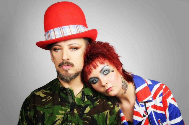 Red haired camouflage love gothic free wallpaper - medium preview image