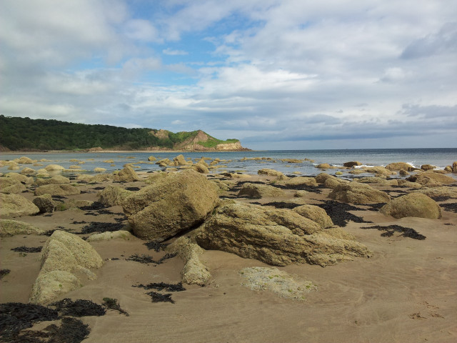 Rocky beach body of water #4 free wallpaper - medium preview image