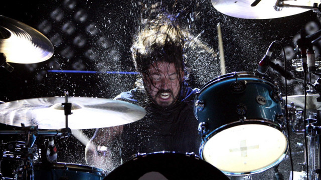 Drummer water darkroom chainlinkfence free wallpaper - medium preview image