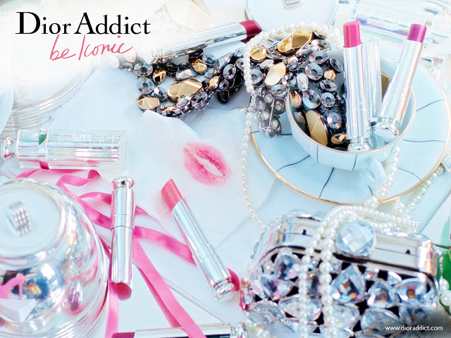 Table items pink ribbon decorated free wallpaper - medium preview image