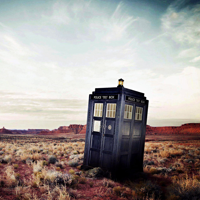 Black phone booth desert sky free wallpaper - medium preview image