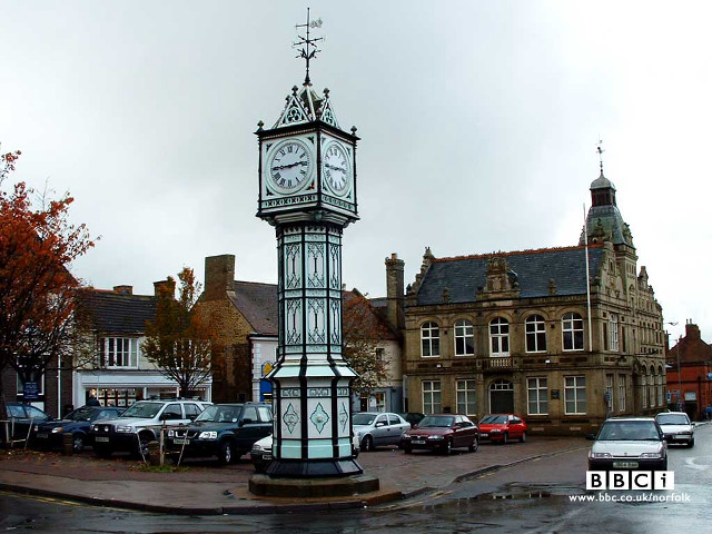 Clock tower town square cars free wallpaper - medium preview image
