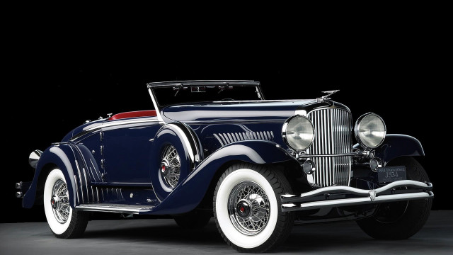 Old model car black background free wallpaper - medium preview image
