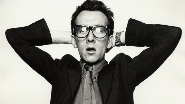 Surprised man glasses tie fluxus free wallpaper - medium preview image