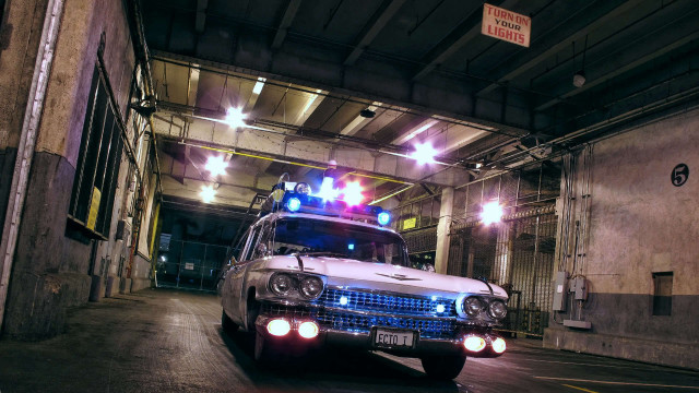 Police car tunnel lights parked free wallpaper - medium preview image