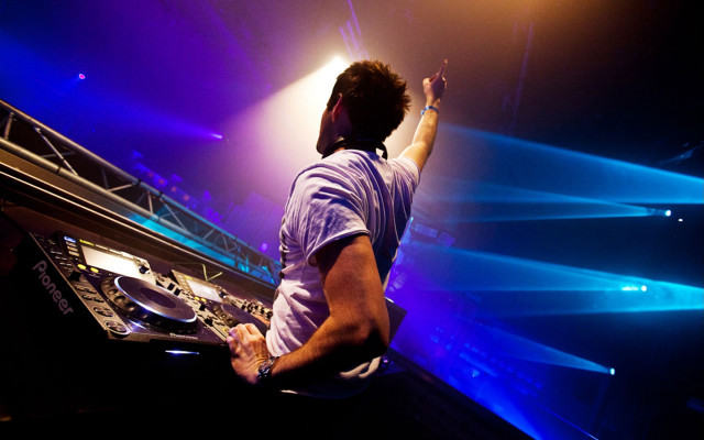 Dj mixing stage blue lights free wallpaper - medium preview image