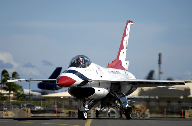 Jetplane runway sky clouds tiltshift free wallpaper - medium preview image