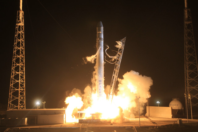 Rocket launch smoke explosion backend free wallpaper - medium preview image