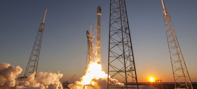 Rocket launch smoke sky sun free wallpaper - medium preview image