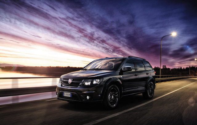 Black suv night road sky free wallpaper - medium preview image
