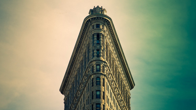 Tall building clock sky background free wallpaper - medium preview image
