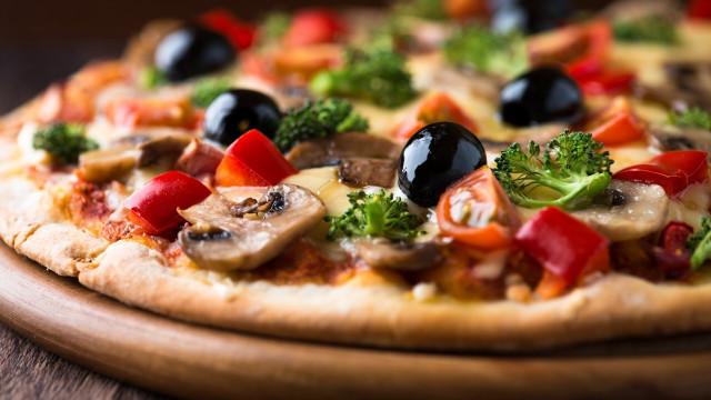 Pizza with mushrooms delicious cheese free wallpaper - medium preview image