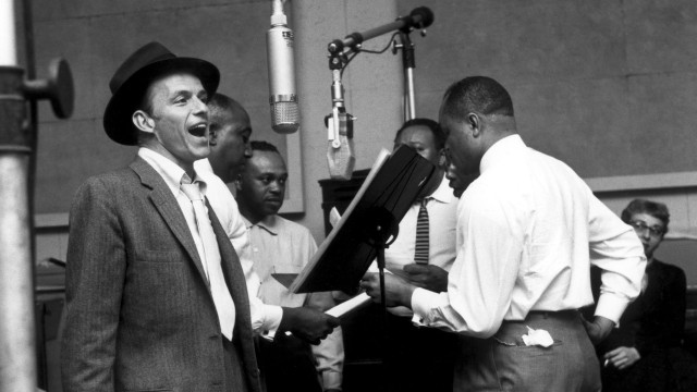 Harlem renaissance singer microphone formal free wallpaper - medium preview image