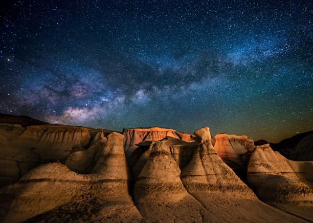 Night sky desert mountain range free wallpaper - medium preview image