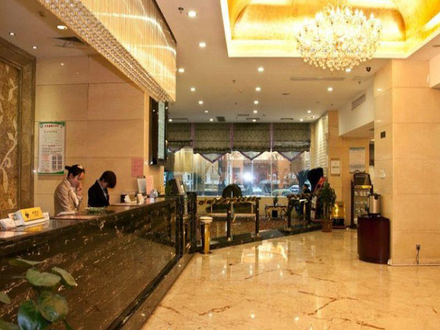 Hotel lobby marble floor chandelier free wallpaper - medium preview image