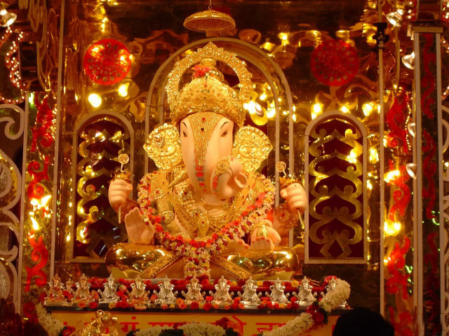 Ganesha temple lights man red free wallpaper - medium preview image