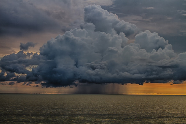 Large cloud ocean sunset sky free wallpaper - medium preview image