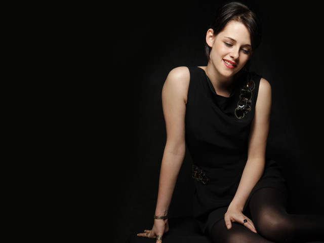 Fantastically beautiful woman black dress free wallpaper - medium preview image