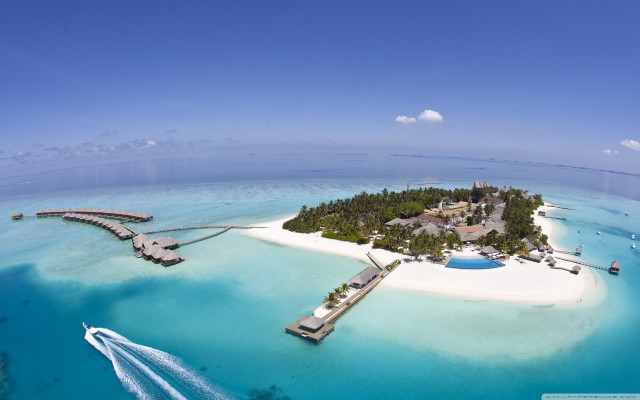 Small island dock boat resort free wallpaper - medium preview image